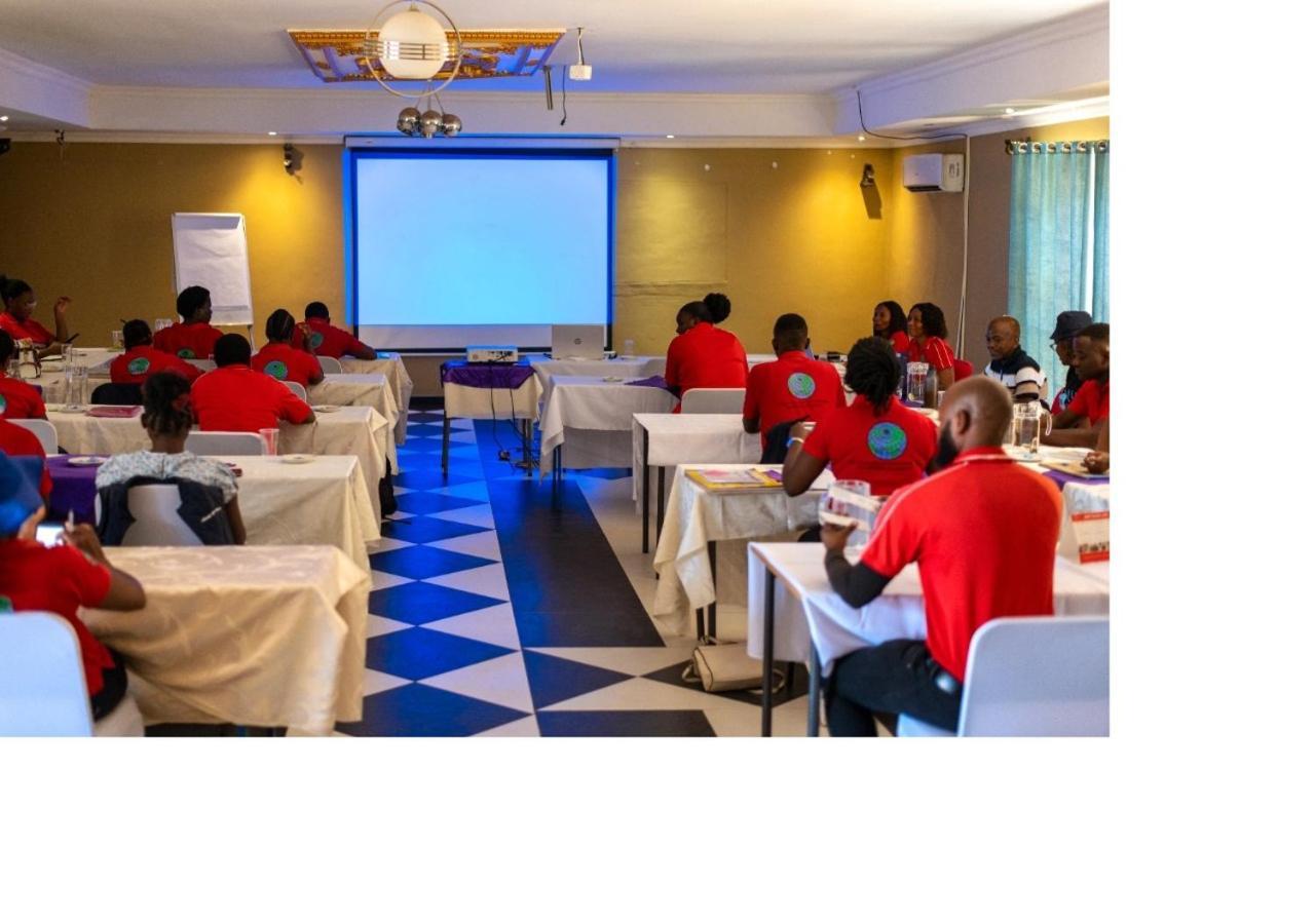 Msc Hotel Otjiwarongo Monitronics Экстерьер фото